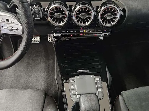 MERCEDES-BENZ A 250 4Matic AMG Line