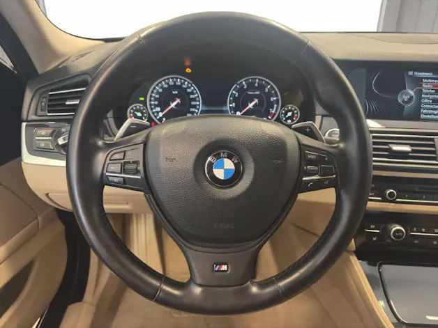 BMW 528i xDrive Touring