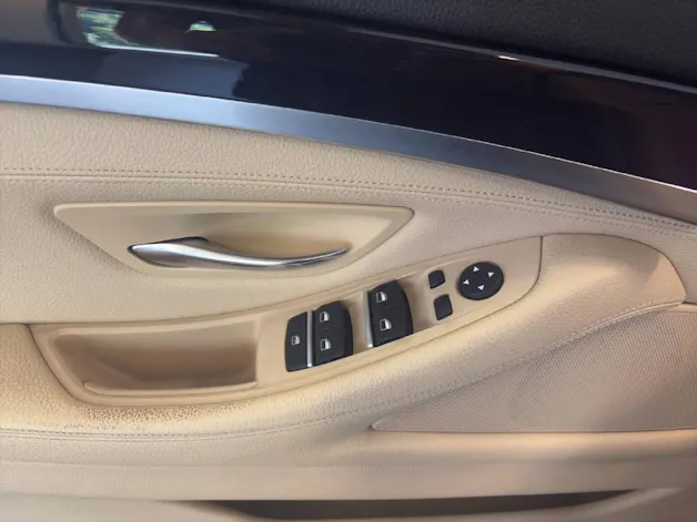BMW 528i xDrive Touring