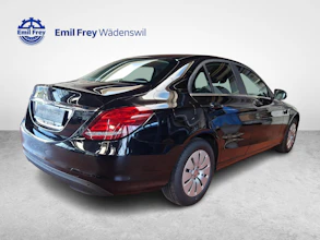 https://vehicle.imgix.net/4372979/992e8afd-bf43-48b7-b51d-3ca95f579f34.jpg