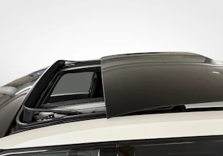 https://vehicle.imgix.net/4373009/5c4ceafe-3fae-46be-bf83-ef01ace564e6.jpg