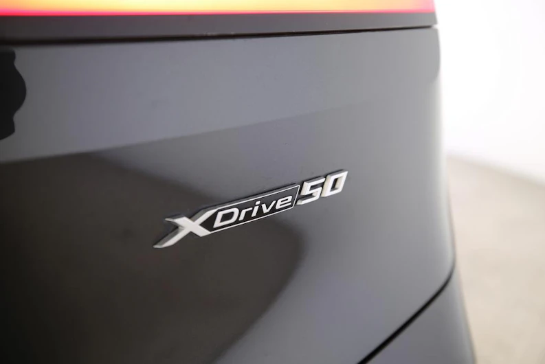 immagine del veicolo BMW iX