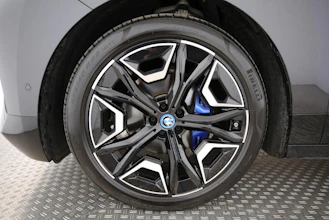 https://vehicle.imgix.net/4373010/48a393b1-93a4-4df9-8da2-1a7230bbb328.jpg