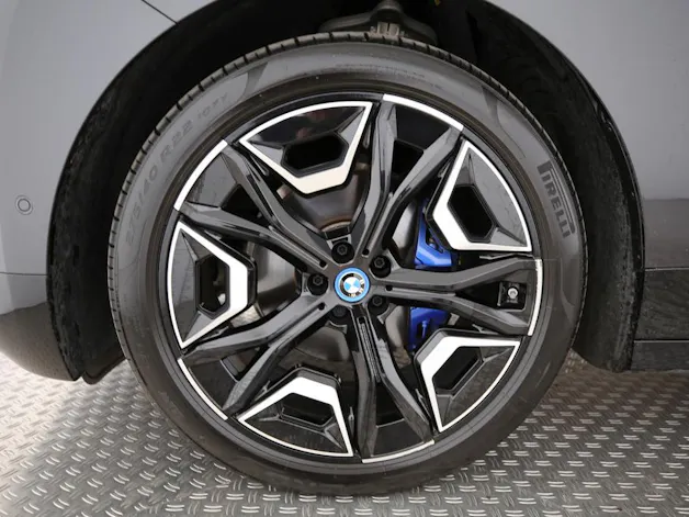 BMW iX xDrive50