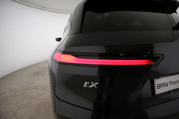 BMW iX xDrive50