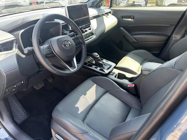 Toyota Corolla Cross 2.0 HSD Premium AWD-i
