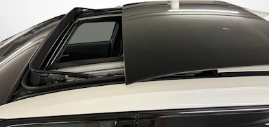 https://vehicle.imgix.net/4373015/50cdb73e-750e-4b9a-962f-b5bc9dd17175.jpg