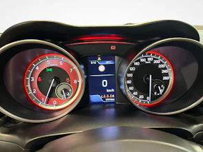 Fahrzeugbild SUZUKI Swift 1.4 T Sport Compact Top Hybrid