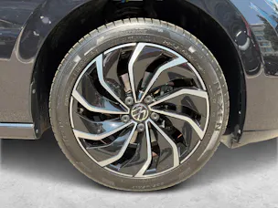 VW Golf VIII 1.5 eTSI 75 Edition