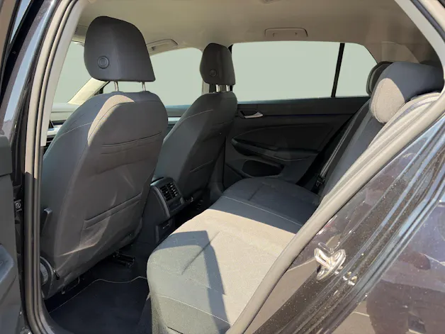 VW Golf VIII 1.5 eTSI 75 Edition