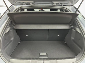 https://vehicle.imgix.net/4373139/d56d0714-a3cb-4af4-979a-56472a80867e.jpg