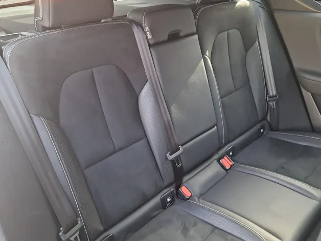 Volvo XC40 P8 R-Design AWD