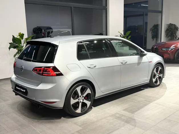 VW Golf 2.0 TSI GTI Performance DSG