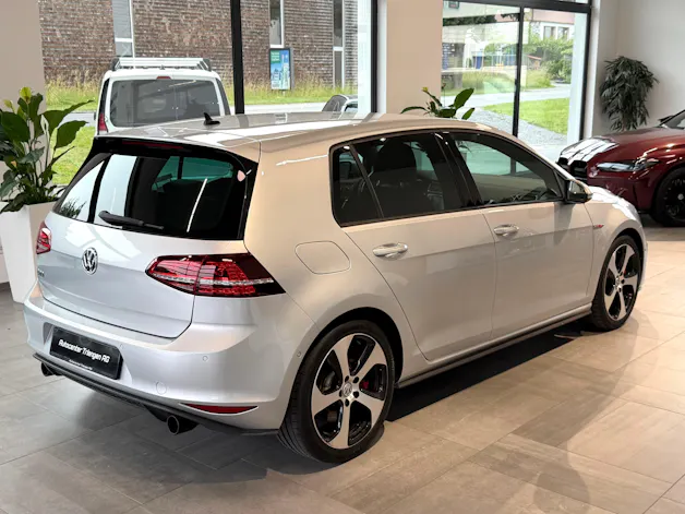 VW Golf 2.0 TSI GTI Performance DSG