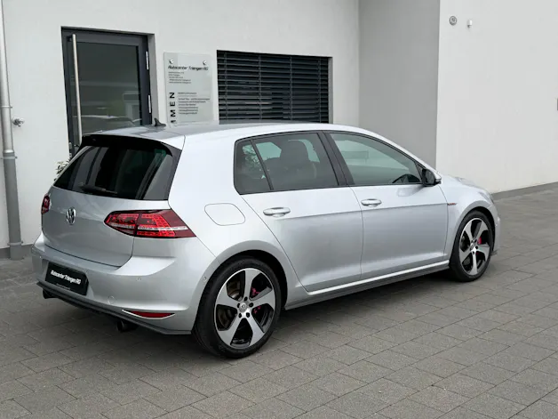 VW Golf 2.0 TSI GTI Performance DSG