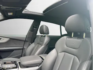 Audi SQ8 SUV TFSI quattro tiptronic