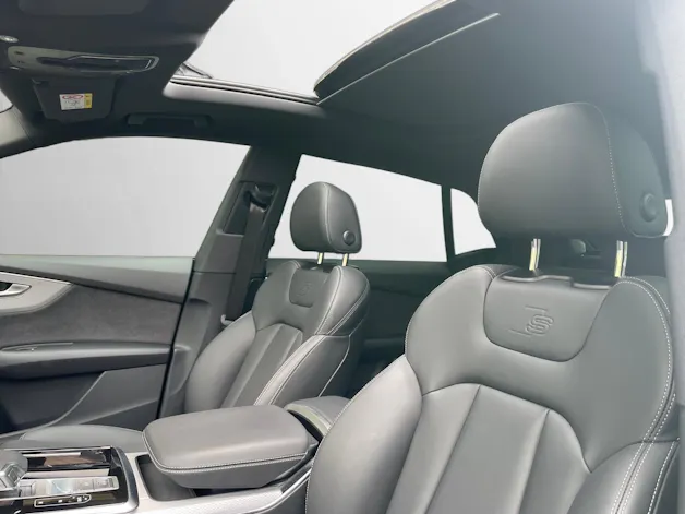 AUDI SQ8 SUV TFSI quattro tiptronic