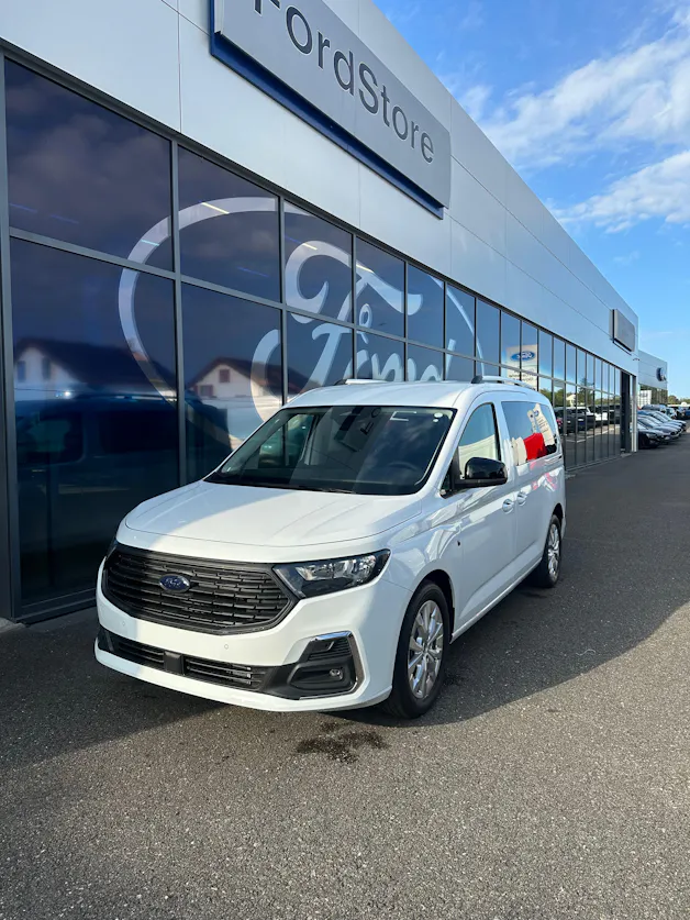 Ford TOURNEO CONNECT Grand 2.0 EcoB Titanium/122CV/Aut.
