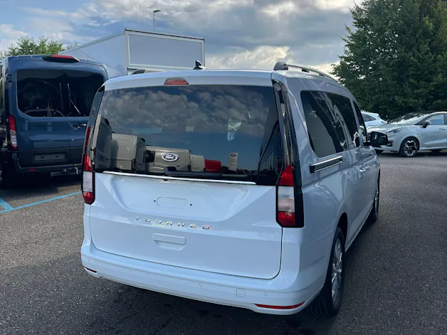 Ford TOURNEO CONNECT Grand 2.0 EcoB Titanium/122CV/Aut.