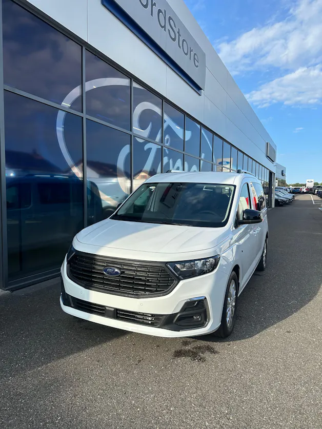 Ford TOURNEO CONNECT Grand 2.0 EcoB Titanium/122CV/Aut.