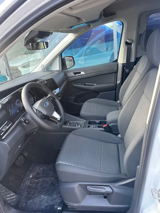 Ford TOURNEO CONNECT Grand 2.0 EcoB Titanium/122CV/Aut.