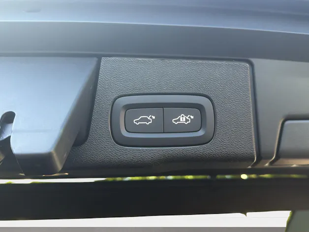 VOLVO XC60 2.0 T8 TE Black Edition eAWD