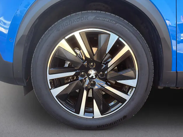 PEUGEOT 2008 e-GT Pack