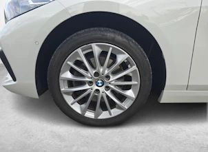 image du véhicule BMW 118i