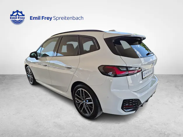 BMW 218d Active Tourer / ab 3,99% Leasing bei Abschluss einer Protect Autoversicherung