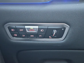 https://vehicle.imgix.net/4373604/808fb375-fbae-4314-8199-785c2dfa8e6a.jpg