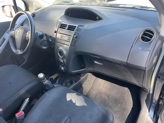 Toyota Yaris 1.33 VVT-i Linea Sol