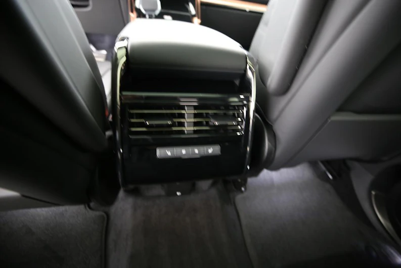 Fahrzeugbild LAND ROVER RANGE ROVER SPORT