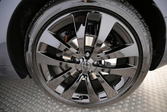 https://vehicle.imgix.net/4373652/bcc9076c-9dca-4009-b15c-7c9227ee38cd.jpg