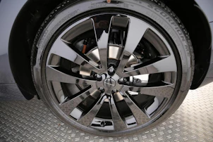 Fahrzeugbild LAND ROVER Range Rover Sport 3.0 I6 P460e SE Dynamic