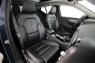 https://vehicle.imgix.net/4373671/0fd7af8e-81e4-4a67-b877-8bfcc058ba11.jpg
