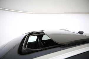 Fahrzeugbild VOLVO XC40 1.5 T4 PiH Inscription