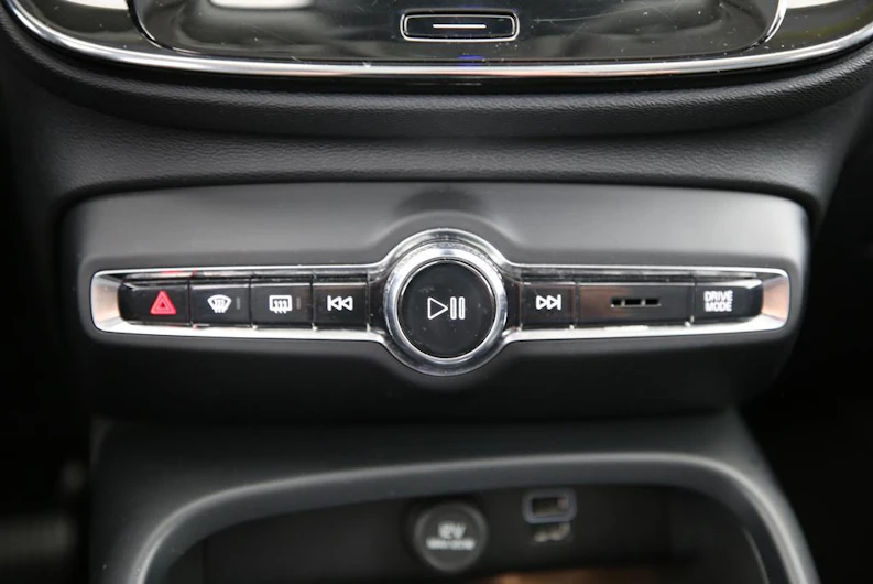 Fahrzeugbild VOLVO XC40