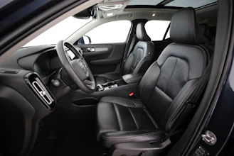 https://vehicle.imgix.net/4373671/981537b9-0c9b-42c4-9fa6-c0cfe5af34a1.jpg