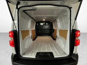 https://vehicle.imgix.net/4373715/c30765b3-36e4-43db-9fab-f53c4d9f802d.jpg