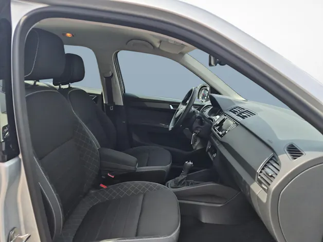 Škoda Fabia Combi 1.0 TSI Ambition DSG / ab 3.99% Leasing bei Abschluss einer Protect Autoversicherung