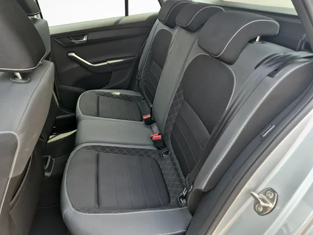 Škoda Fabia Combi 1.0 TSI Ambition DSG / ab 3.99% Leasing bei Abschluss einer Protect Autoversicherung
