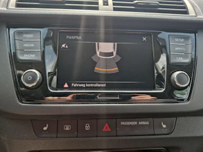 https://vehicle.imgix.net/4373741/3e063dd1-1e40-4875-abd6-4ec27f54ad24.jpg