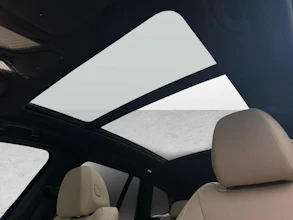 https://vehicle.imgix.net/4373763/6455c85a-ae59-4f53-a805-d8cb7f9f767f.jpg