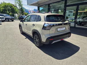 Suzuki S-Cross 1.4 T Black Edition Top Hybrid 4x4