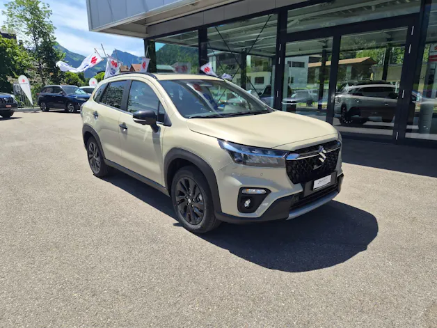 Suzuki S-Cross 1.4 T Black Edition Top Hybrid 4x4