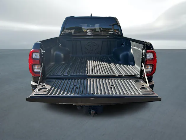 Toyota Hilux Double Cab.-Pick-up 2.8 D-4D 230 Invincible