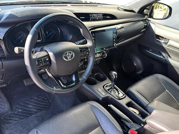 Toyota Hilux Double Cab.-Pick-up 2.8 D-4D 230 Invincible