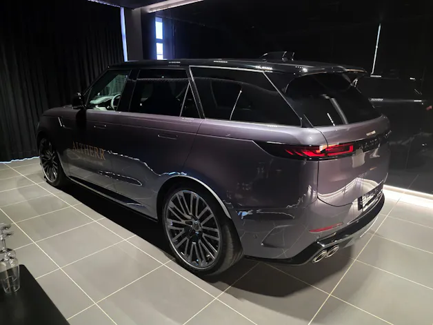 Land Rover Range Rover Sport 4.4 V8 SV