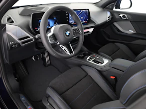 https://vehicle.imgix.net/4373809/7604eb26-1006-4afc-81f9-0785b2d9926e.jpg