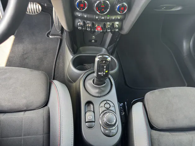 Mini Cabrio F57 2.0i John Cooper Works JOHN COOPER WORKS TRIM